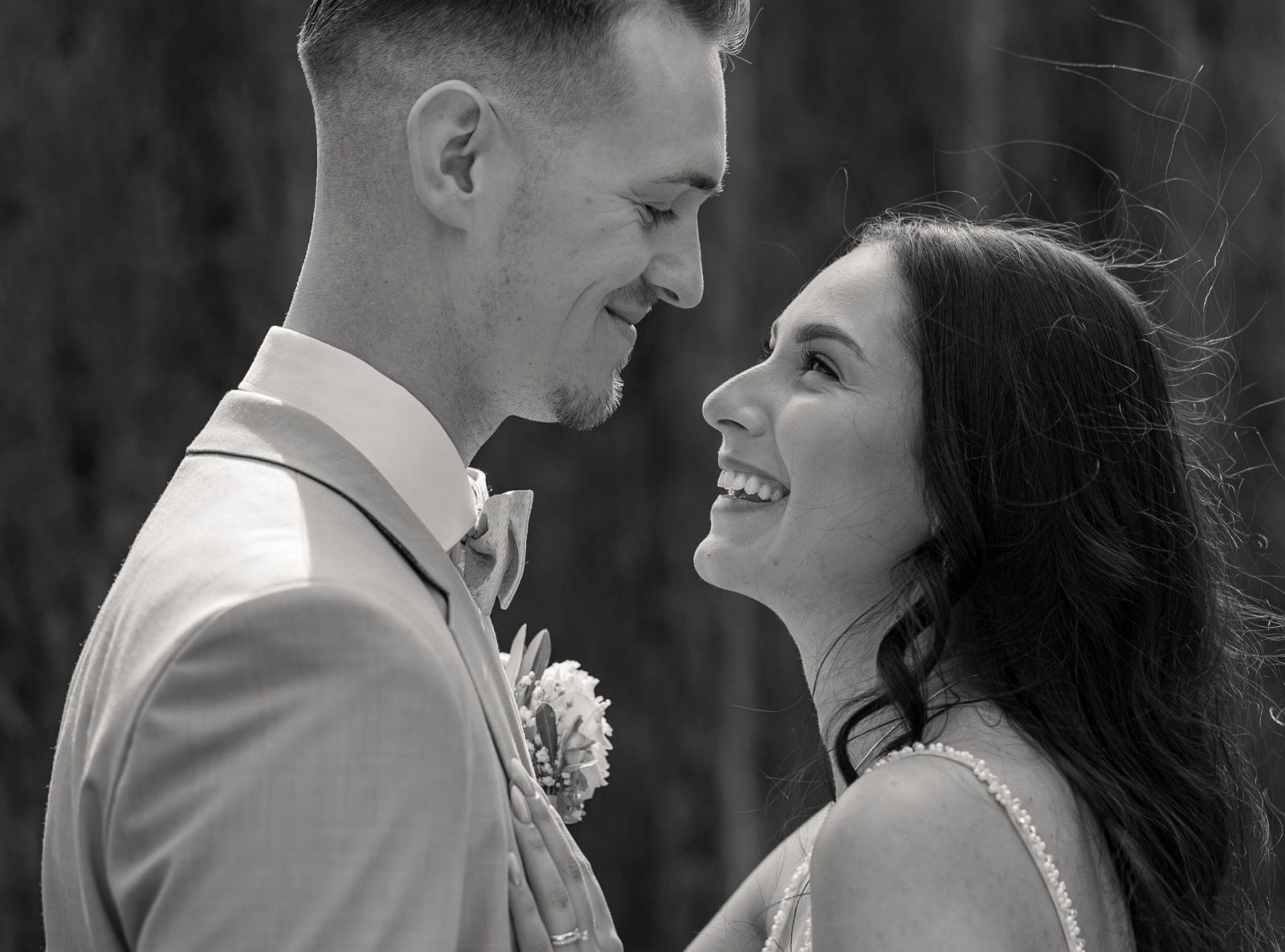 Bespoke wedding planning couple – Avorio Weddings